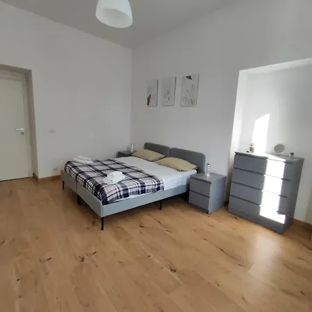 Δωμάτια σε οικογενειακή κατοικία Luxury House Νάπολη