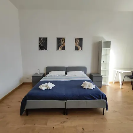 Δωμάτια σε οικογενειακή κατοικία Luxury House *