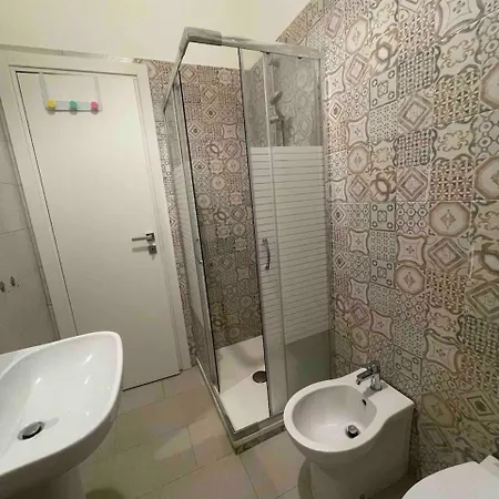 Δωμάτια σε οικογενειακή κατοικία Luxury House *
