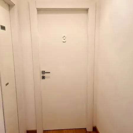 Luxury House Δωμάτια σε οικογενειακή κατοικία *