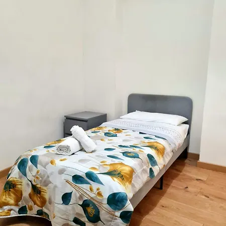 Δωμάτια σε οικογενειακή κατοικία Luxury House *